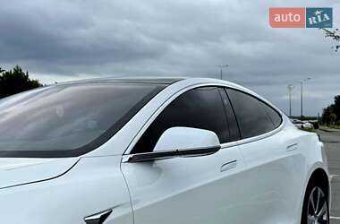 Ліфтбек Tesla Model S 2020 в 