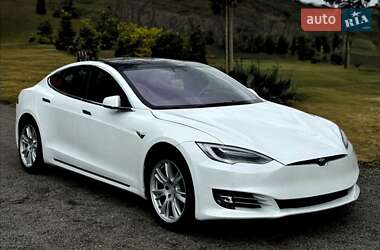 Лифтбек Tesla Model S 2020 в Одессе