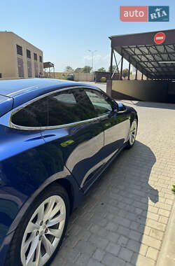 Лифтбек Tesla Model S 2016 в 
