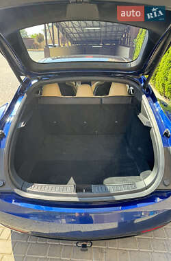 Лифтбек Tesla Model S 2016 в 