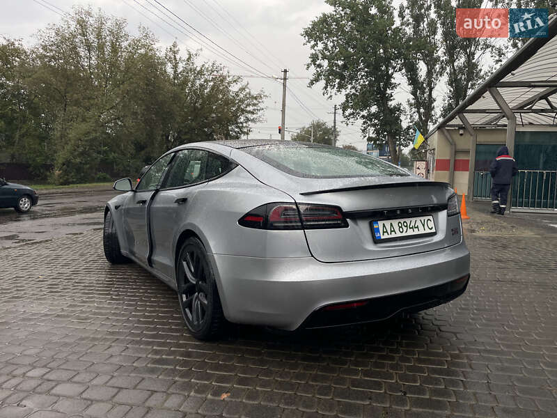 Лифтбек Tesla Model S 2024 в Львове