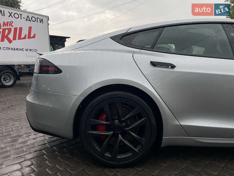 Лифтбек Tesla Model S 2024 в Львове