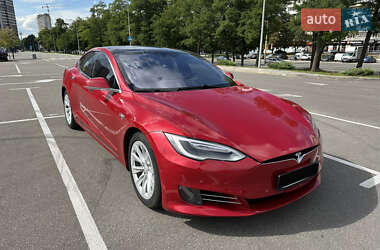 Лифтбек Tesla Model S 2017 в 