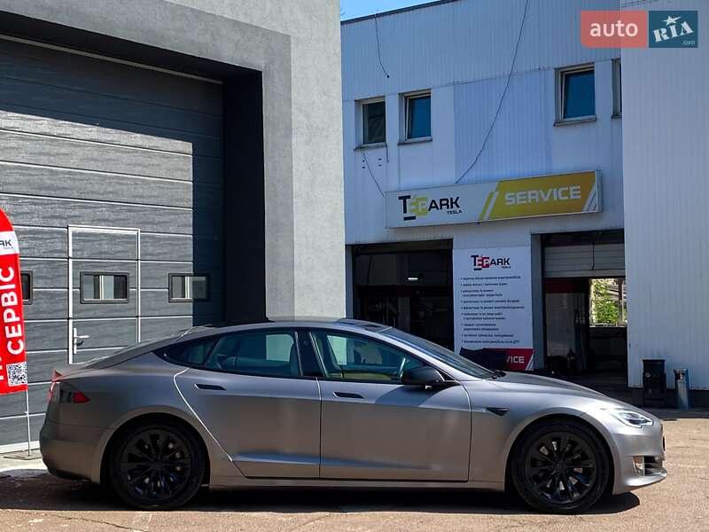Лифтбек Tesla Model S 2019 в Киеве фото 11 Лифтбек Tesla Model S 2019 в Киеве