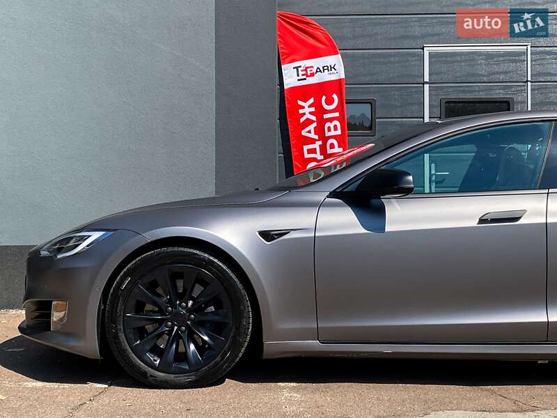 Ліфтбек Tesla Model S 2019 в Києві