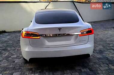 Ліфтбек Tesla Model S 2020 в 