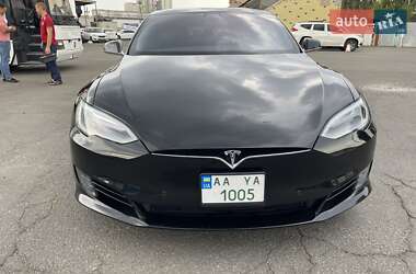 Ліфтбек Tesla Model S 2016 в 
