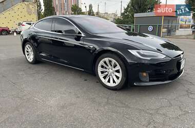Ліфтбек Tesla Model S 2016 в 