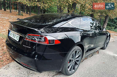 Ліфтбек Tesla Model S 2020 в 
