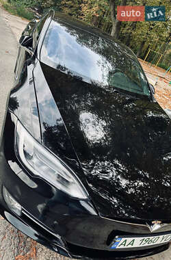 Ліфтбек Tesla Model S 2020 в 