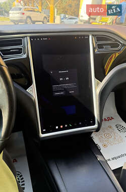Ліфтбек Tesla Model S 2016 в 