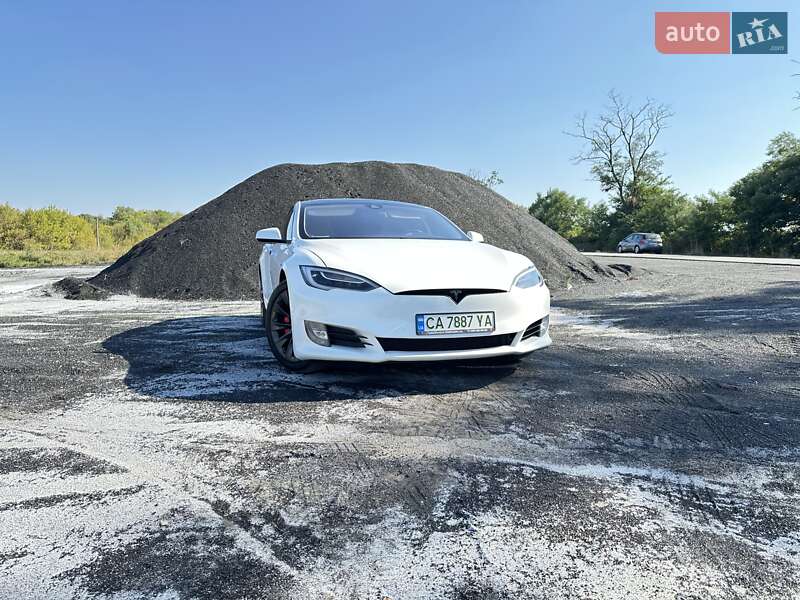Лифтбек Tesla Model S 2016 в Черкассах фото 2 Лифтбек Tesla Model S 2016 в Черкассах