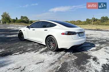 Ліфтбек Tesla Model S 2016 в Черкасах