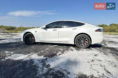 Ліфтбек Tesla Model S 2016 в Черкасах