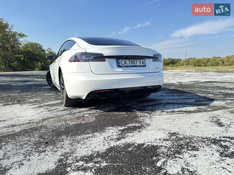 Лифтбек Tesla Model S 2016 в Черкассах фото 11 Лифтбек Tesla Model S 2016 в Черкассах