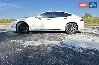 Ліфтбек Tesla Model S 2016 в Черкасах