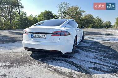 Лифтбек Tesla Model S 2016 в Черкассах