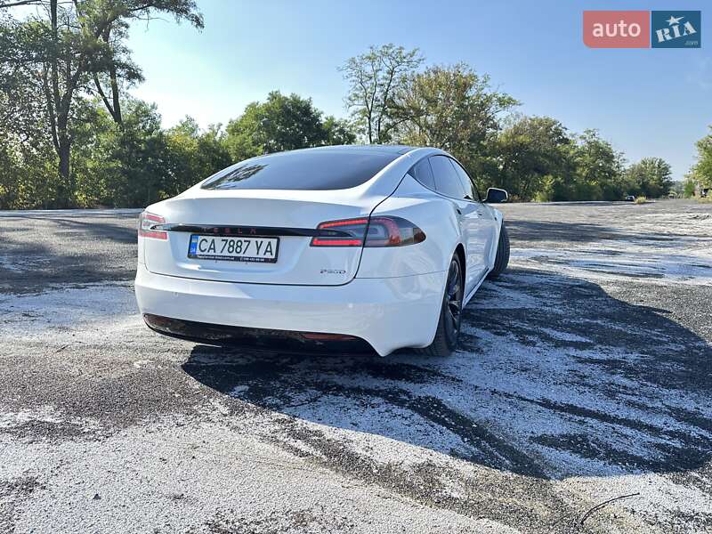 Лифтбек Tesla Model S 2016 в Черкассах фото 17 Лифтбек Tesla Model S 2016 в Черкассах