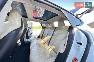 Лифтбек Tesla Model S 2016 в Черкассах