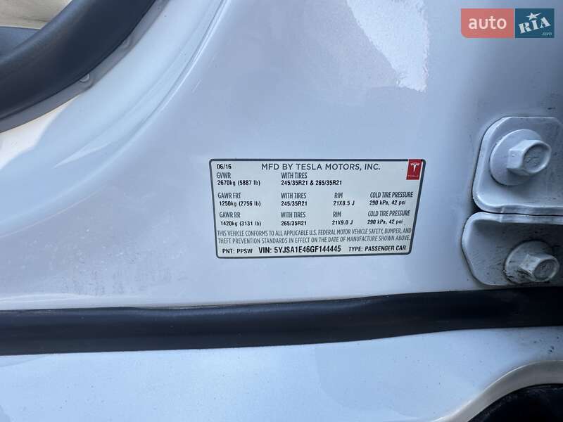 Ліфтбек Tesla Model S 2016 в Черкасах