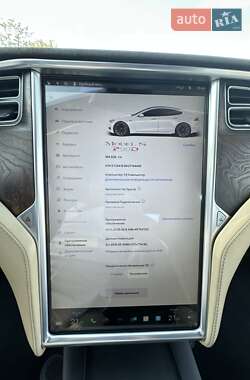 Лифтбек Tesla Model S 2016 в Черкассах