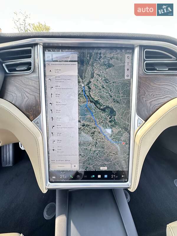 Ліфтбек Tesla Model S 2016 в Черкасах