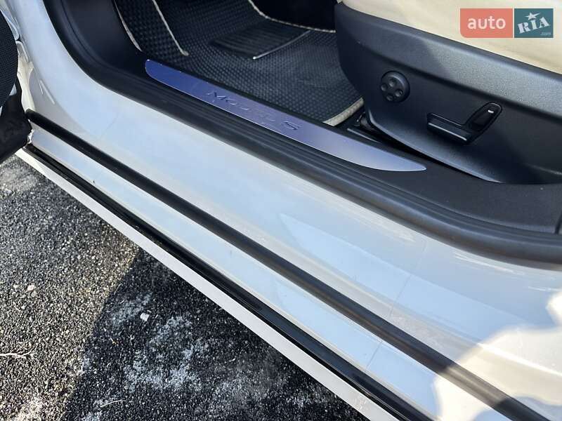 Ліфтбек Tesla Model S 2016 в Черкасах