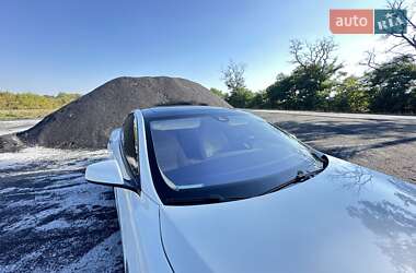 Лифтбек Tesla Model S 2016 в Черкассах