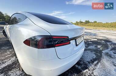 Лифтбек Tesla Model S 2016 в Черкассах
