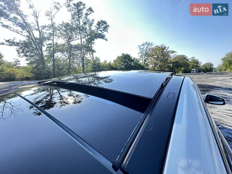 Ліфтбек Tesla Model S 2016 в Черкасах