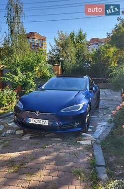 Ліфтбек Tesla Model S 2016 в 