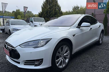 Лифтбек Tesla Model S 2013 в 