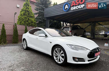 Лифтбек Tesla Model S 2013 в 