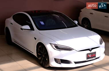 Лифтбек Tesla Model S 2016 в Одессе