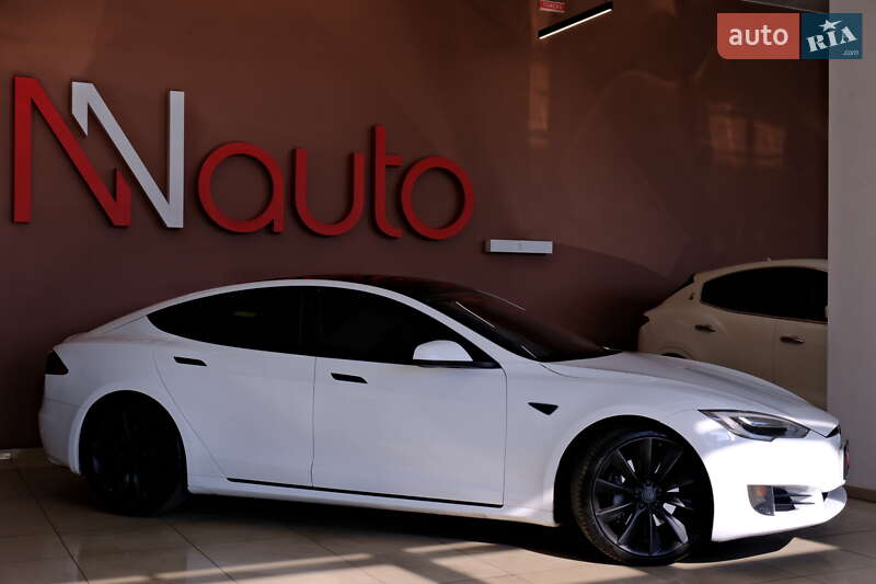 Лифтбек Tesla Model S 2016 в Одессе фото 13 Лифтбек Tesla Model S 2016 в Одессе