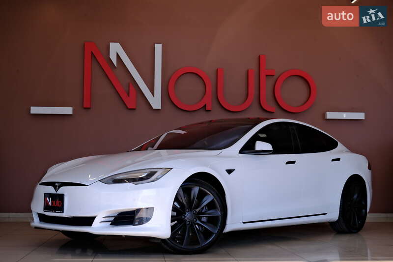 Лифтбек Tesla Model S 2016 в Одессе фото Лифтбек Tesla Model S 2016 в Одессе