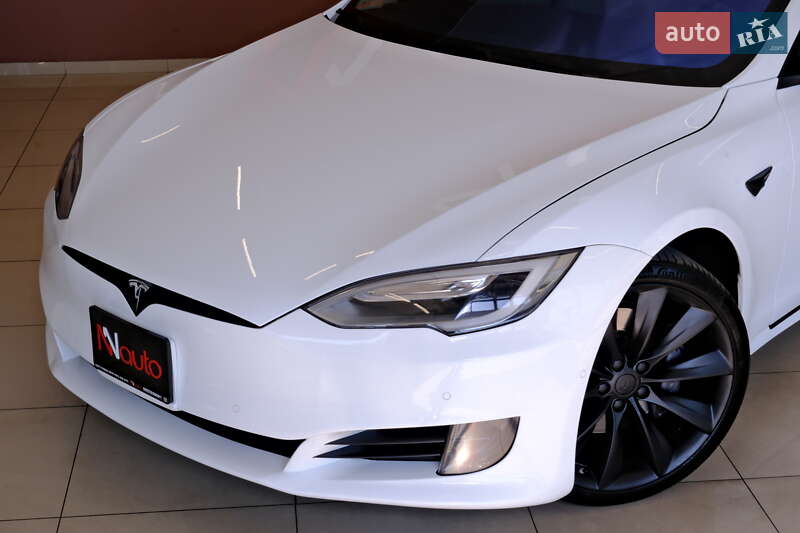Лифтбек Tesla Model S 2016 в Одессе фото 17 Лифтбек Tesla Model S 2016 в Одессе