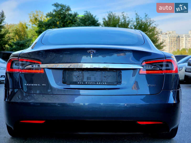 Ліфтбек Tesla Model S 2019 в Києві