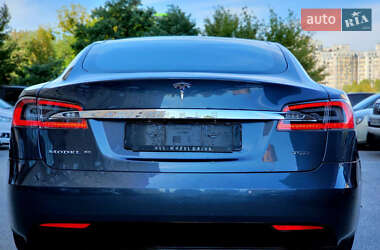 Лифтбек Tesla Model S 2019 в 