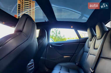 Лифтбек Tesla Model S 2019 в 