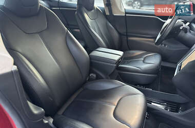 Лифтбек Tesla Model S 2015 в 