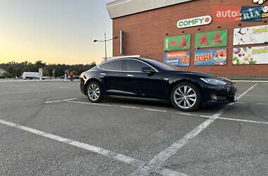 Лифтбек Tesla Model S 2013 в 