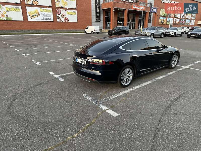 Ліфтбек Tesla Model S 2013 в Києві