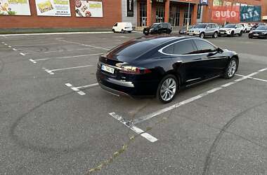 Лифтбек Tesla Model S 2013 в 