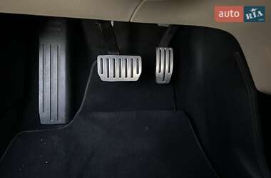 Лифтбек Tesla Model S 2013 в 