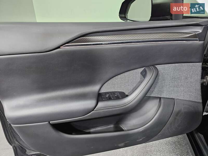 Ліфтбек Tesla Model S 2023 в Києві