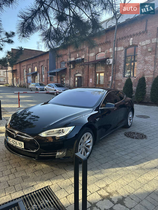 Лифтбек Tesla Model S 2013 в Львове фото 5 Лифтбек Tesla Model S 2013 в Львове