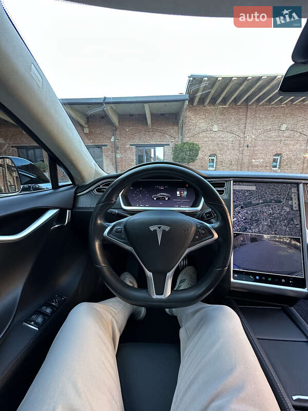 Лифтбек Tesla Model S 2013 в Львове фото 13 Лифтбек Tesla Model S 2013 в Львове