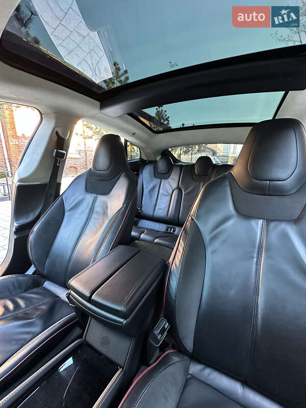 Лифтбек Tesla Model S 2013 в Львове фото 18 Лифтбек Tesla Model S 2013 в Львове