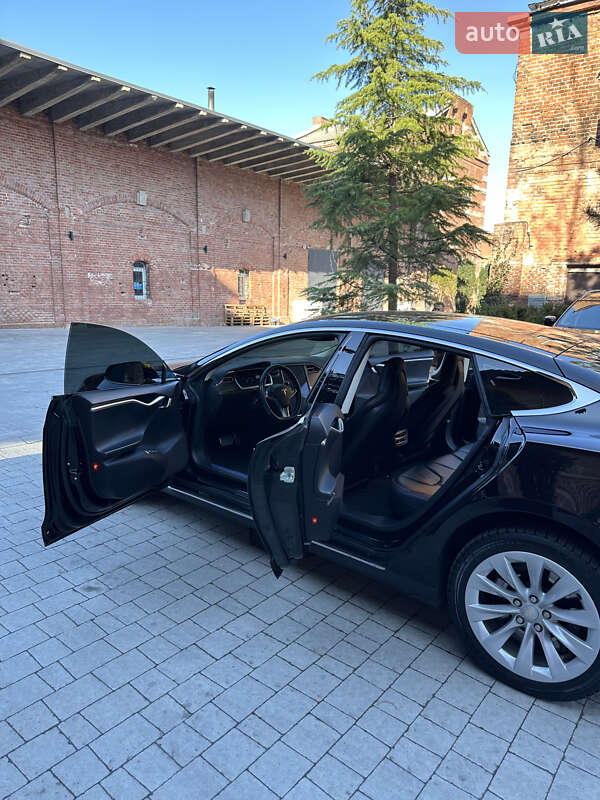 Лифтбек Tesla Model S 2013 в Львове фото 20 Лифтбек Tesla Model S 2013 в Львове